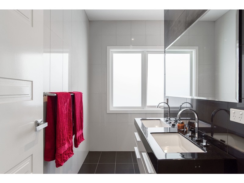 19a Blackburn Road, Mooroolbark VIC 3138