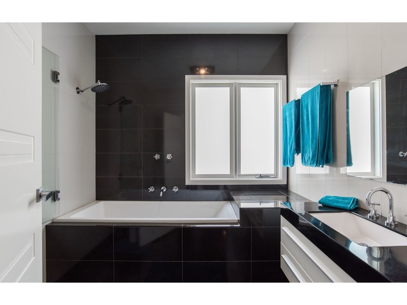 19a Blackburn Road, Mooroolbark VIC 3138