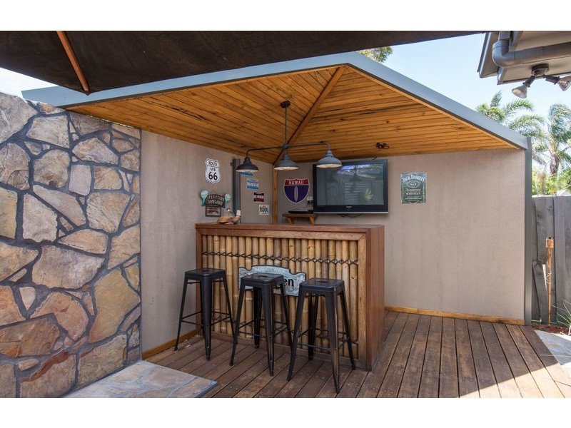 19a Blackburn Road, Mooroolbark VIC 3138