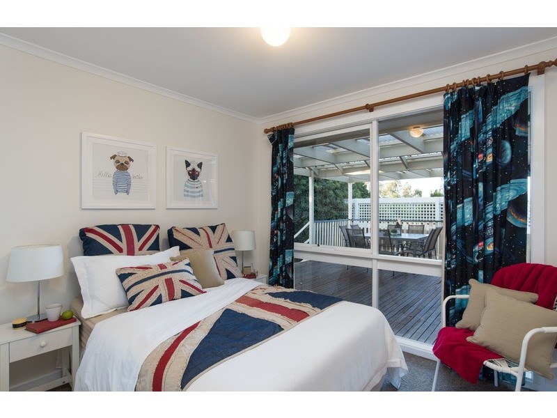 12 Ambon Rise, Croydon North VIC 3136