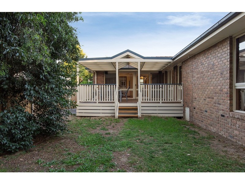 12 Ambon Rise, Croydon North VIC 3136
