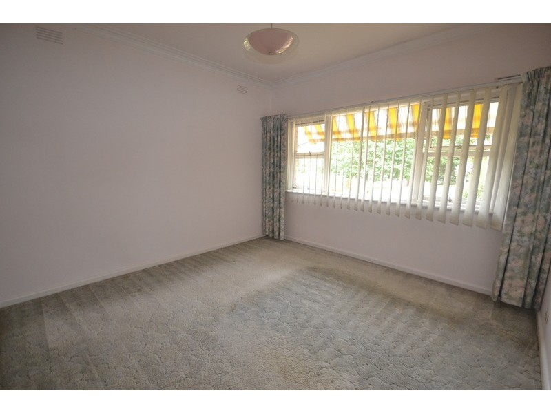 18 Charles Street, Mooroolbark VIC 3138