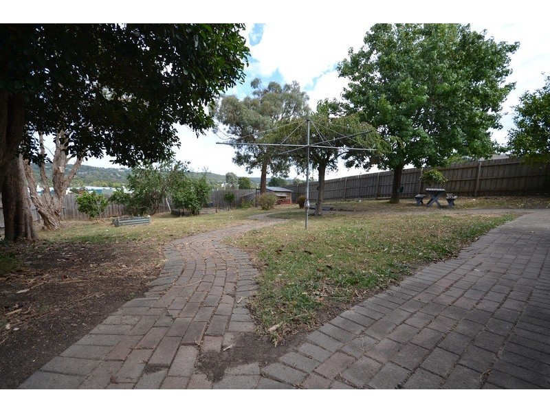 29 Hedwig Drive, Mooroolbark VIC 3138