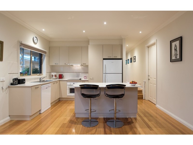 8 Greenville Street, Mooroolbark VIC 3138