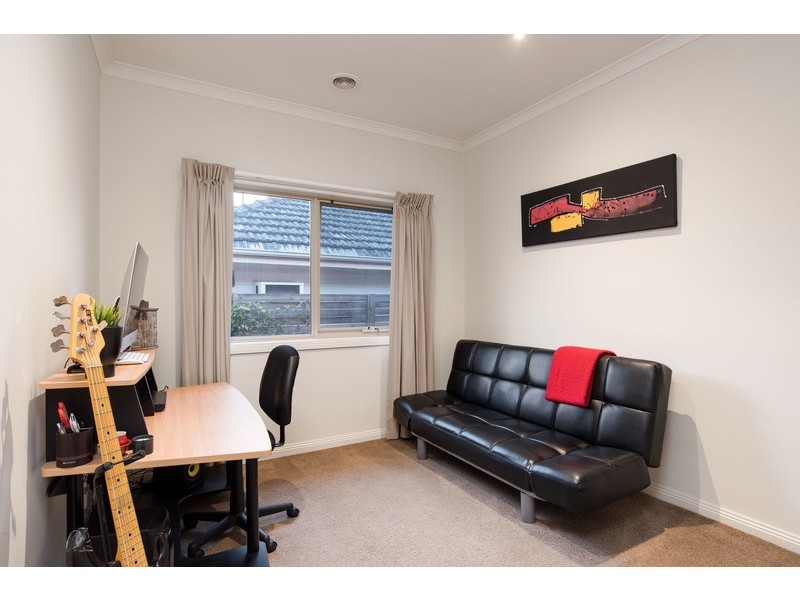 8 Greenville Street, Mooroolbark VIC 3138