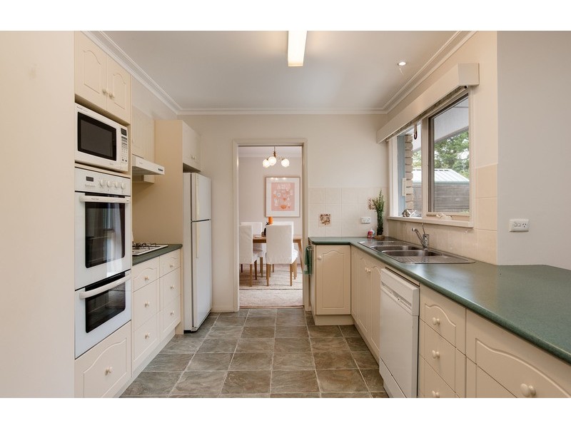 8 Harvest Drive, Chirnside Park VIC 3116