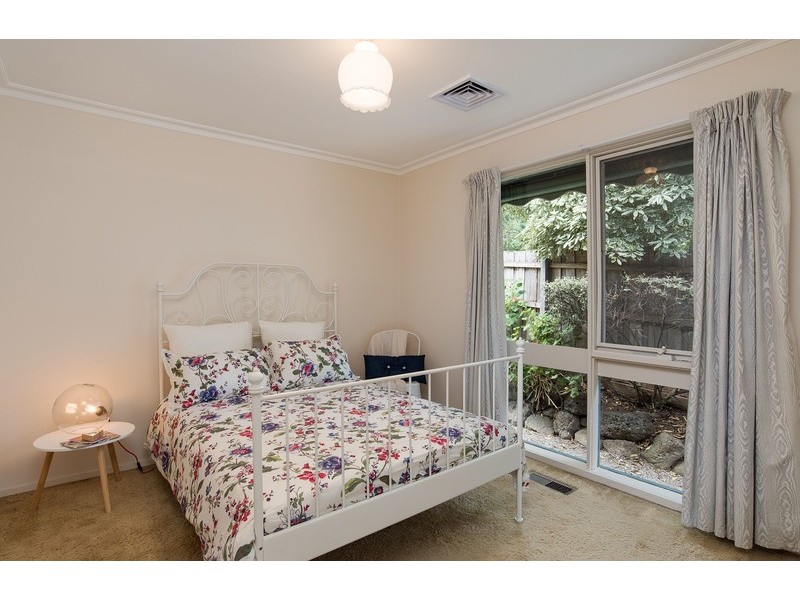 8 Harvest Drive, Chirnside Park VIC 3116