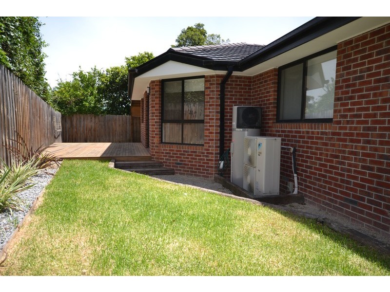 16A Lockhart Court, Kilsyth VIC 3137