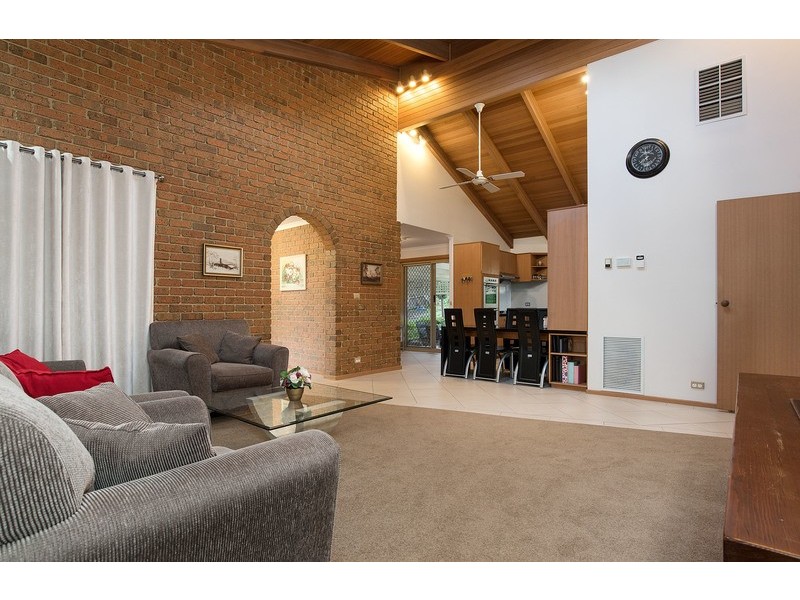 11 Justin Court, Croydon North VIC 3136