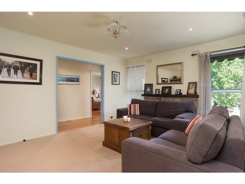 11 Dryden Concourse, Mooroolbark VIC 3138