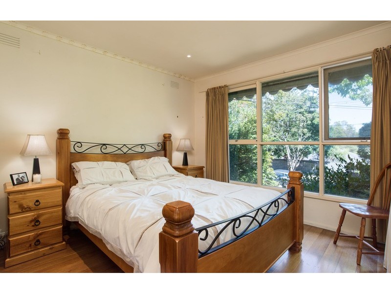 11 Dryden Concourse, Mooroolbark VIC 3138