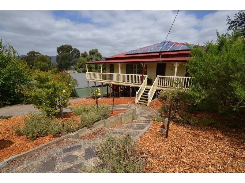 20 Masefield Avenue, Mooroolbark VIC 3138