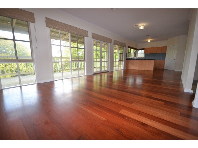 20 Masefield Avenue, Mooroolbark VIC 3138