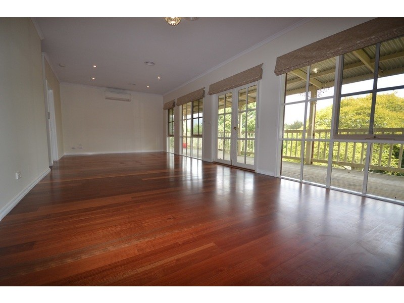 20 Masefield Avenue, Mooroolbark VIC 3138