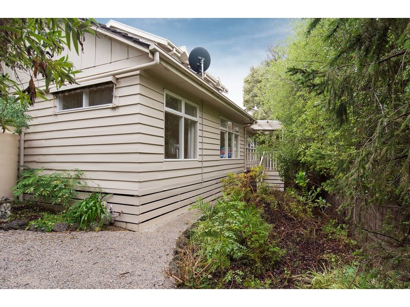4 Newman Road, Mooroolbark VIC 3138
