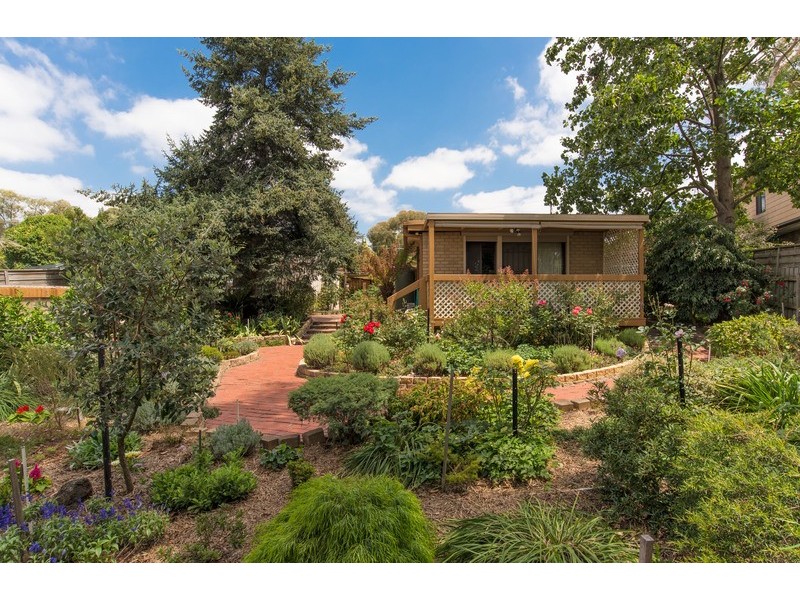 6 Daymar Drive, Mooroolbark VIC 3138