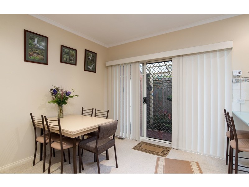3/8 Swinburne Avenue, Mooroolbark VIC 3138