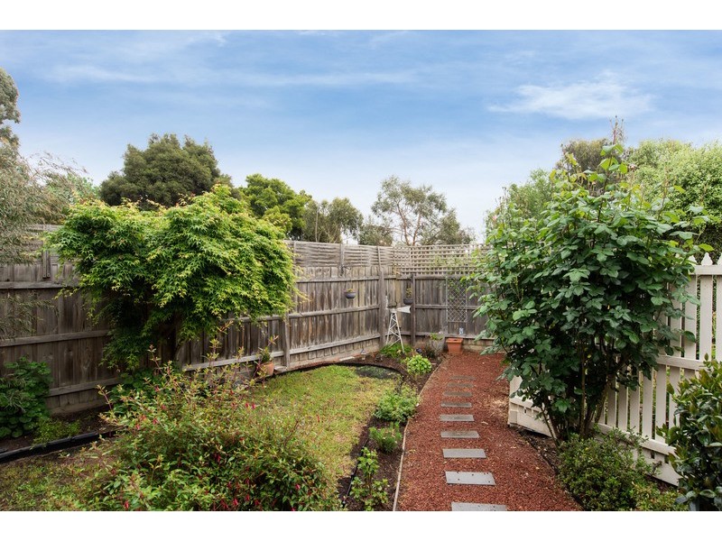 3/8 Swinburne Avenue, Mooroolbark VIC 3138