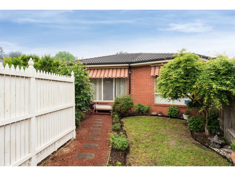 3/8 Swinburne Avenue, Mooroolbark VIC 3138