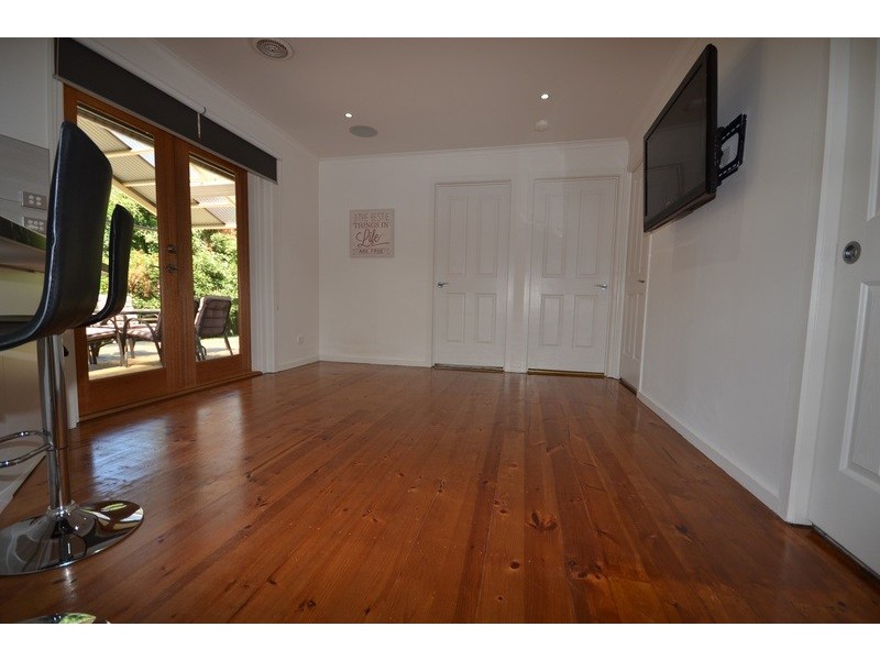 11 Ravenswood Court, Montrose VIC 3765