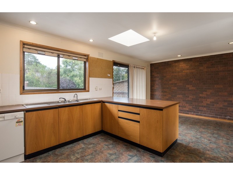 2 Karin Court, Mooroolbark VIC 3138