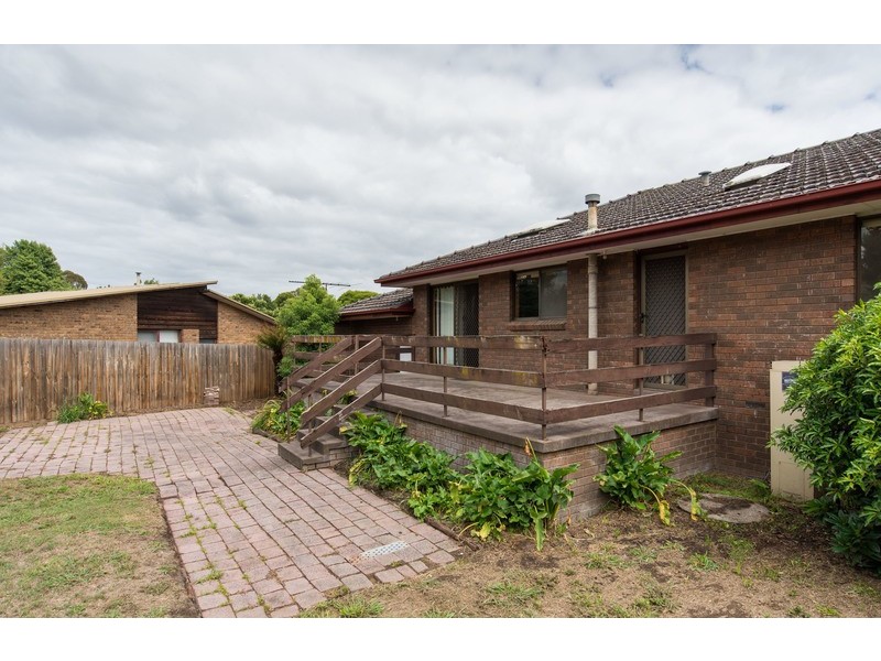 2 Karin Court, Mooroolbark VIC 3138