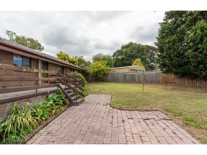 2 Karin Court, Mooroolbark VIC 3138
