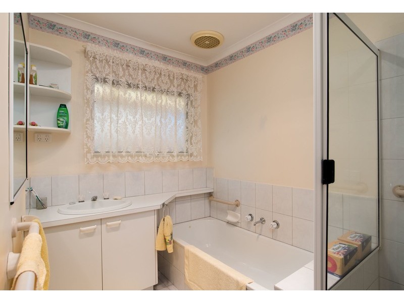 2/200 Hull Road, Mooroolbark VIC 3138