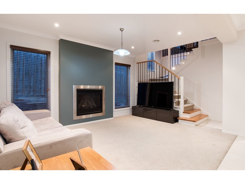 42 Tudor Drive, Mooroolbark VIC 3138