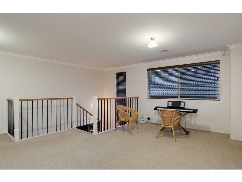 42 Tudor Drive, Mooroolbark VIC 3138