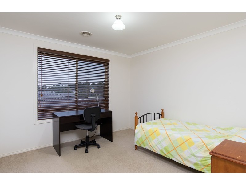 42 Tudor Drive, Mooroolbark VIC 3138