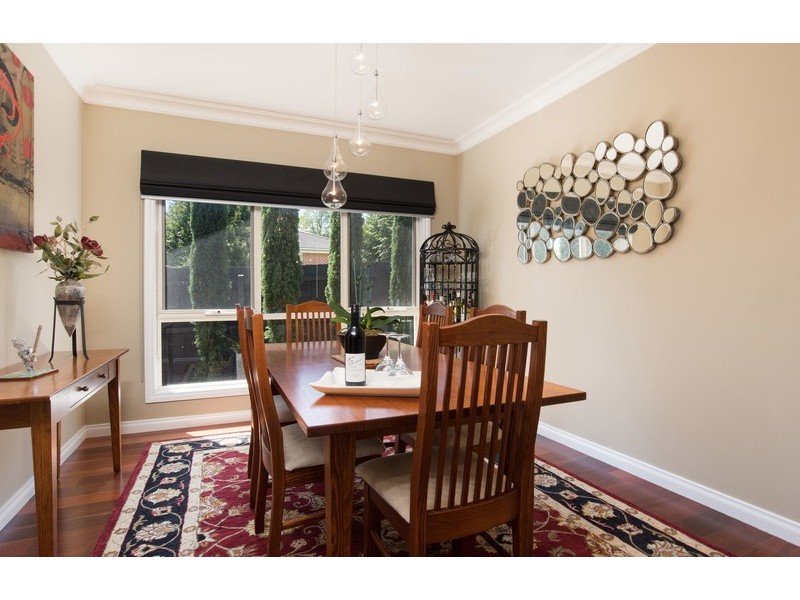 24 Longfellow Avenue, Mooroolbark VIC 3138