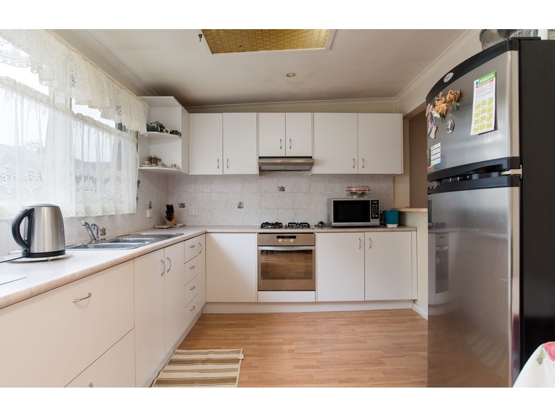 7 Holmes Road, Mooroolbark VIC 3138