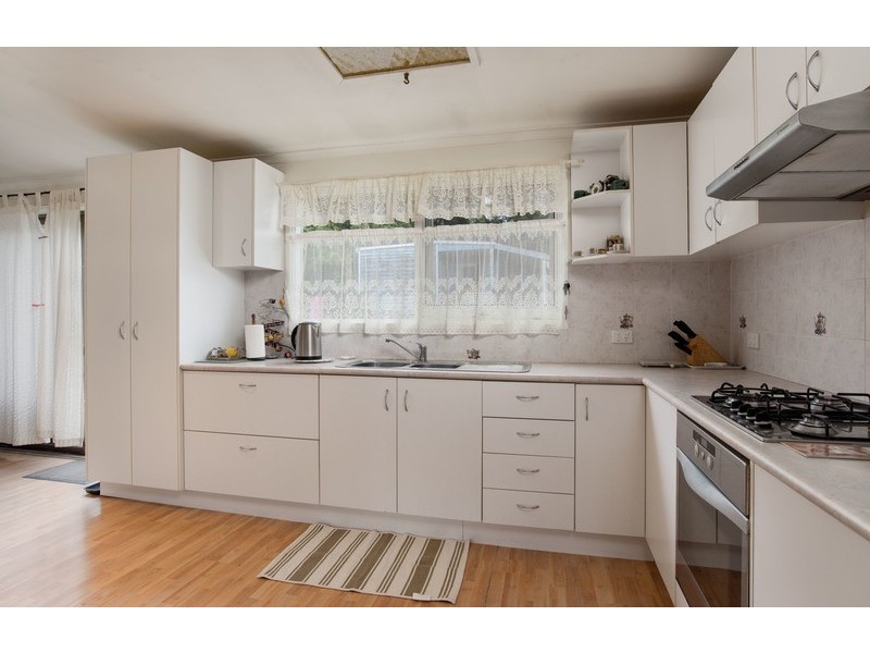 7 Holmes Road, Mooroolbark VIC 3138