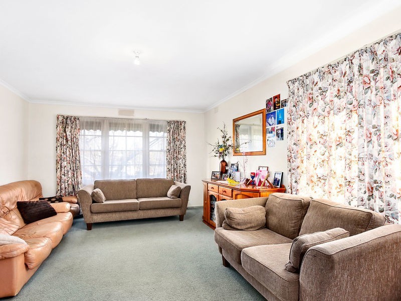 18 Hawthory Road, Kilsyth VIC 3137