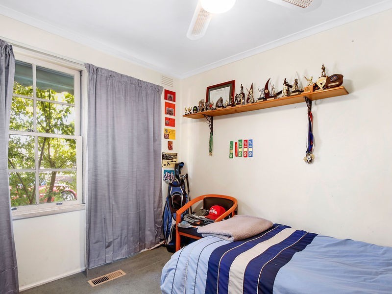 18 Hawthory Road, Kilsyth VIC 3137