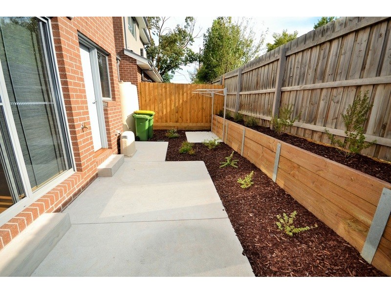 2/4 Clyde Street, Lilydale VIC 3140