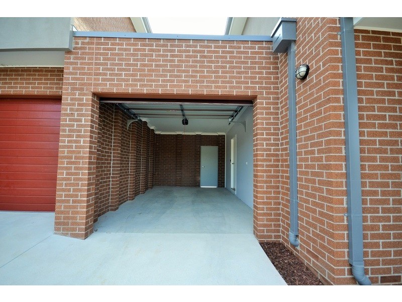 2/4 Clyde Street, Lilydale VIC 3140