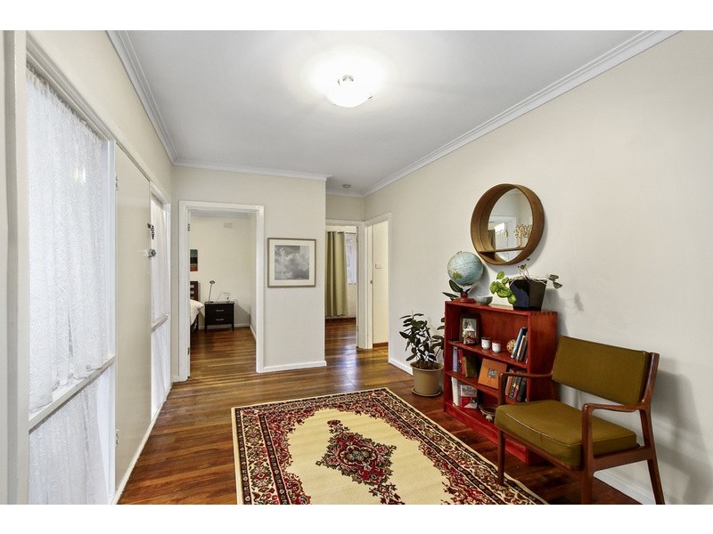 11 Esther Crescent, Mooroolbark VIC 3138