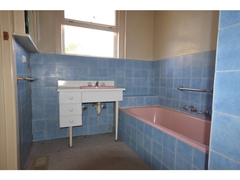 12 Colchester Road, Kilsyth VIC 3137