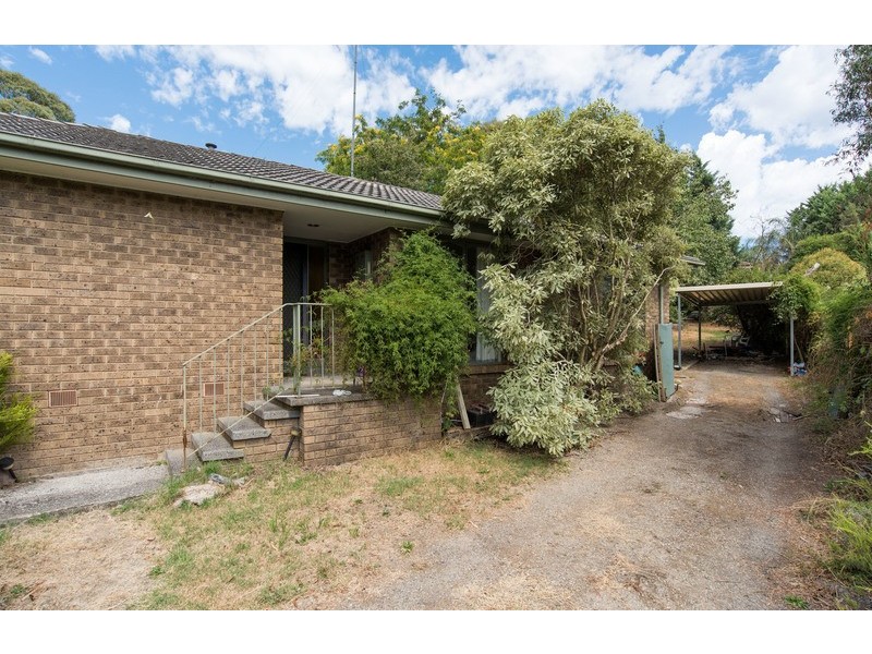 36 Batterbee Drive, Mooroolbark VIC 3138