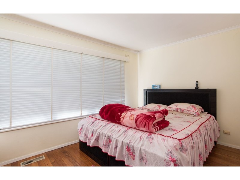 36 Winyard Drive, Mooroolbark VIC 3138