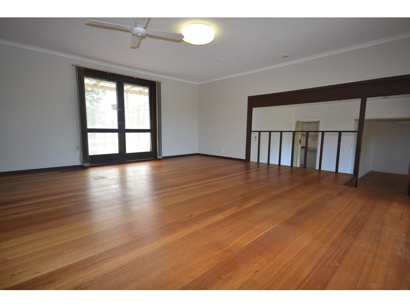 62 Mount View Parade, Croydon VIC 3136