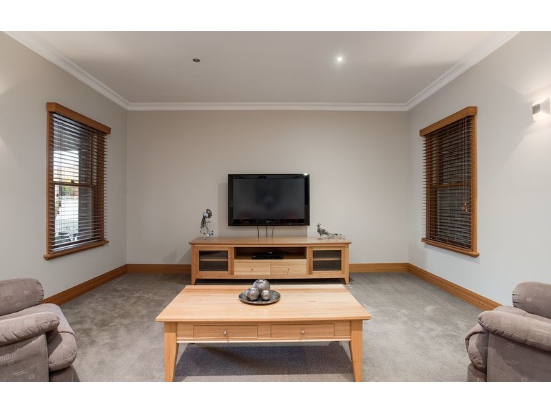 60 Larbert Road, Mooroolbark VIC 3138