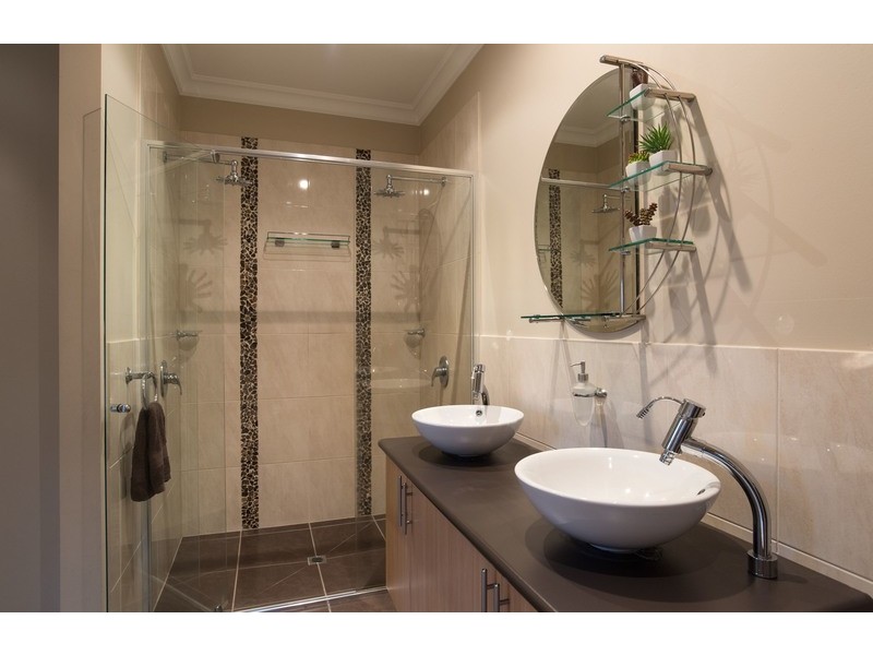 60 Larbert Road, Mooroolbark VIC 3138
