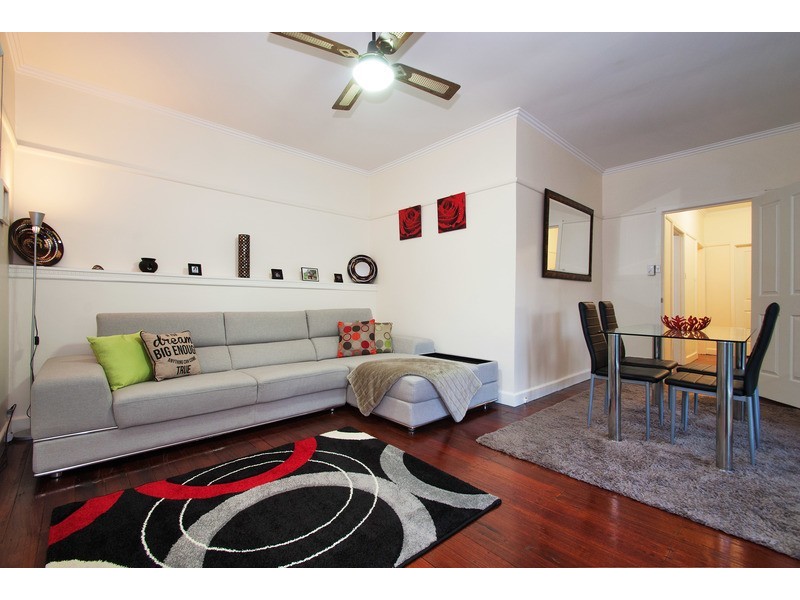 10 Charles Street, Mooroolbark VIC 3138