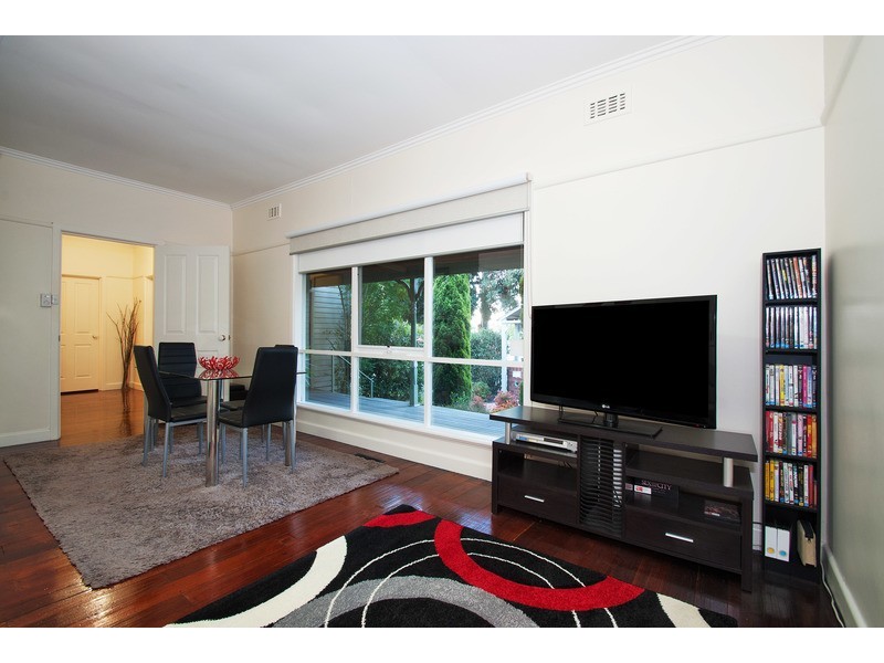 10 Charles Street, Mooroolbark VIC 3138