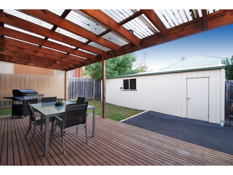 10 Charles Street, Mooroolbark VIC 3138