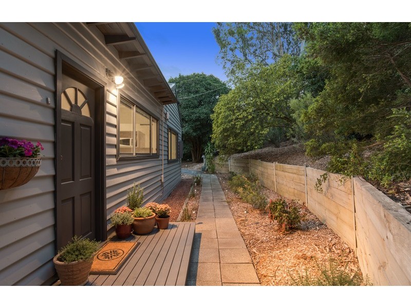 1 Stirling Road, Croydon VIC 3136