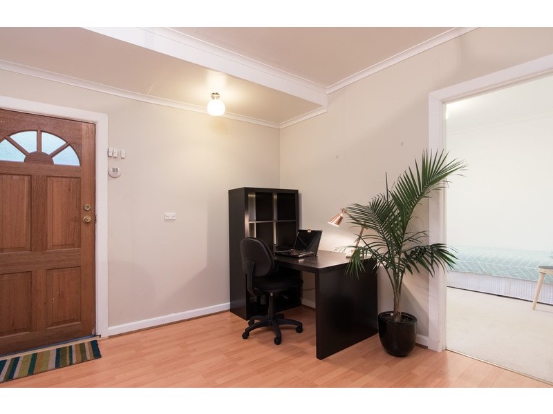 1 Stirling Road, Croydon VIC 3136